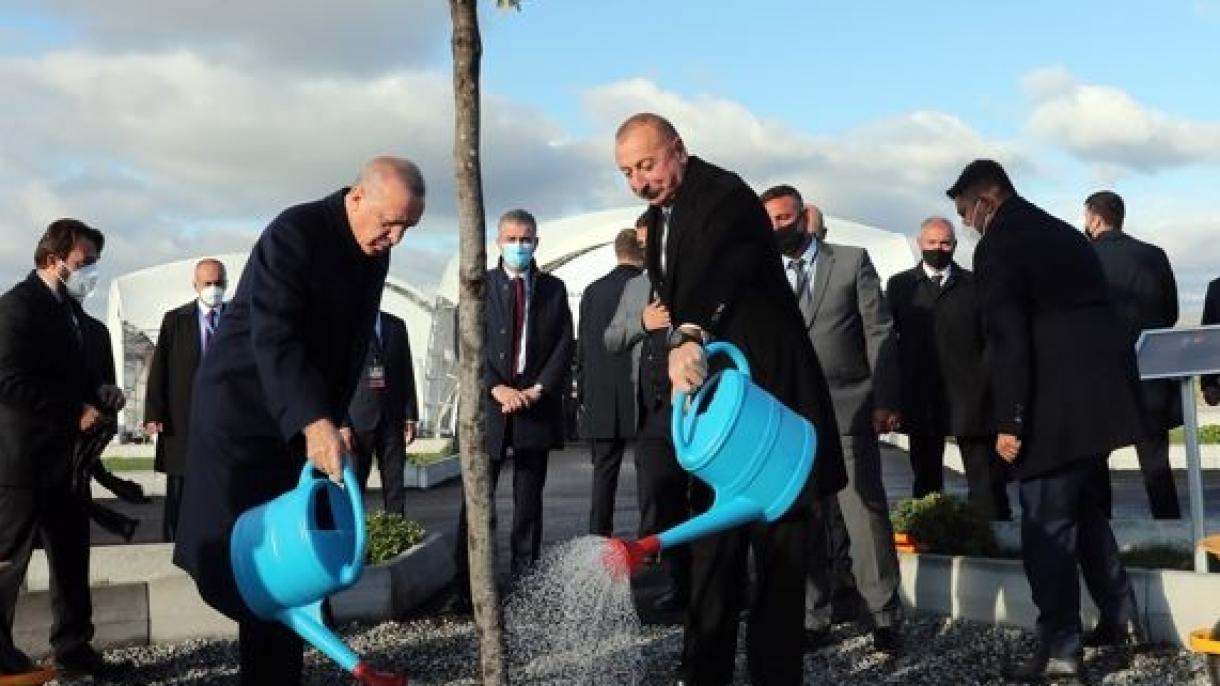 jumhur reis erdoghan ezerbeyjanda ziyarette bolmaqta