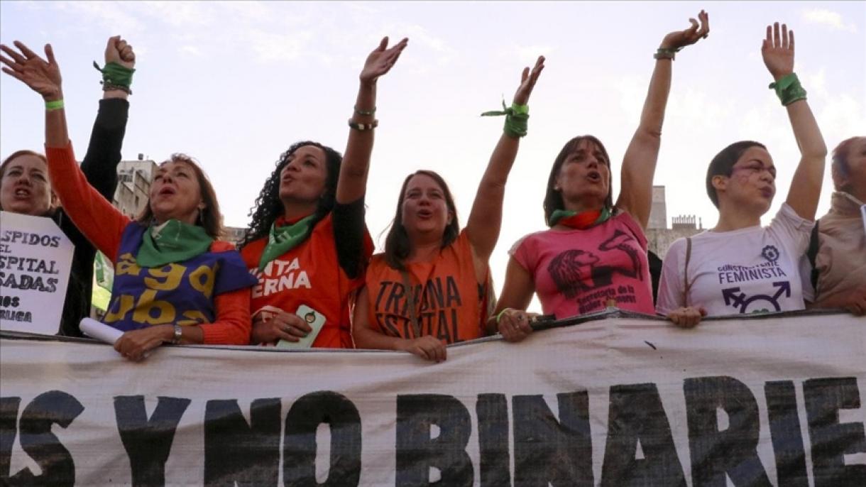 La pandemia del coronavirus ha desencadenado violencia contra las mujeres en el mundo