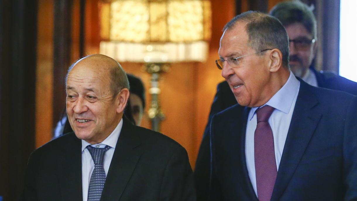 Lavrov Jan-İv Le Drian belän telefonnan söyläşkän