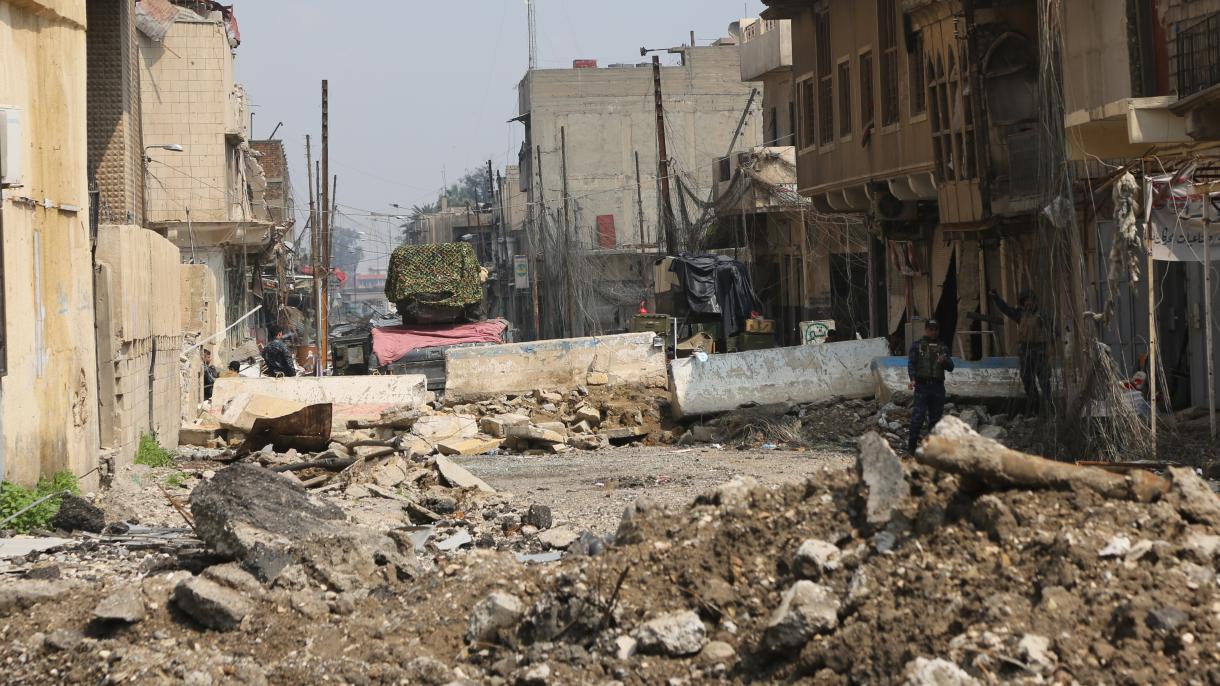 伊拉克军队对摩苏尔发动空袭歼灭50名恐怖分子