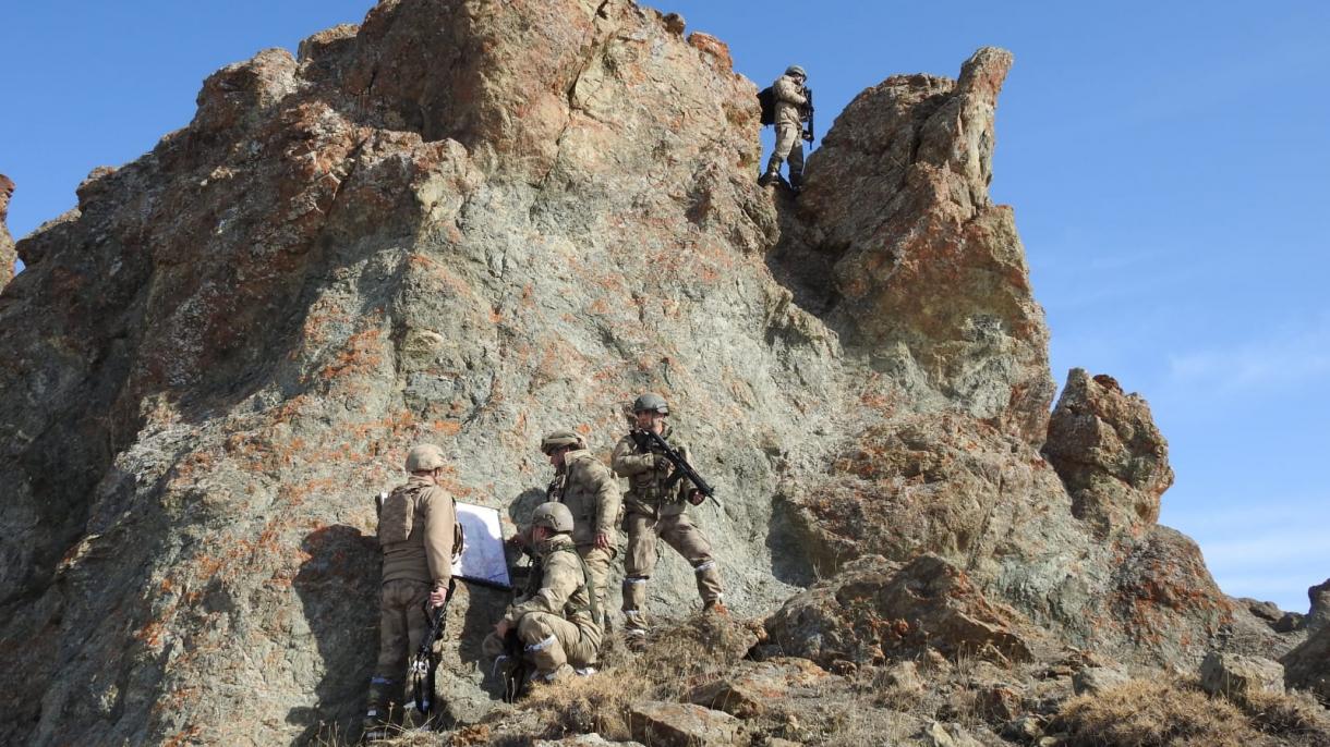 Turquie : des armes, munitions et explosifs appartenant aux terroristes du PKK saisis à Hakkari