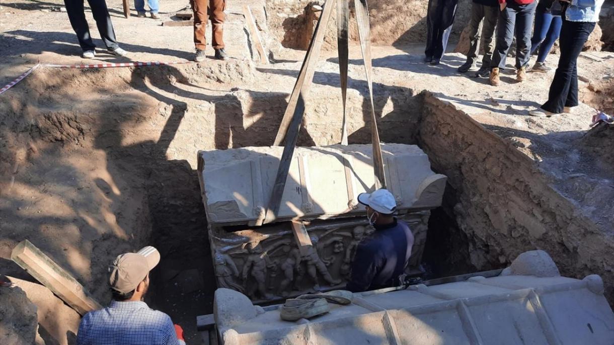 iznik nekropol kazıları.jpg