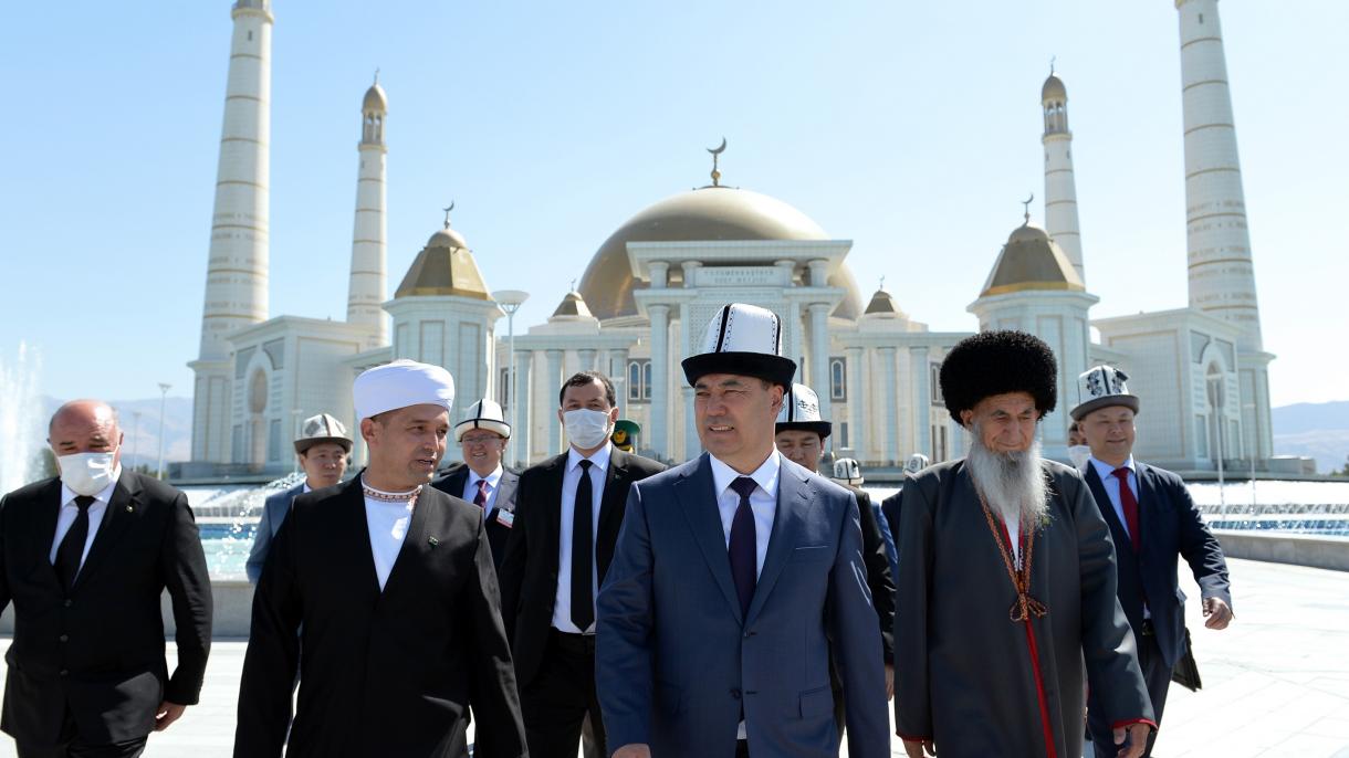 Sadır Caparov Türkmenistan 12.jpg
