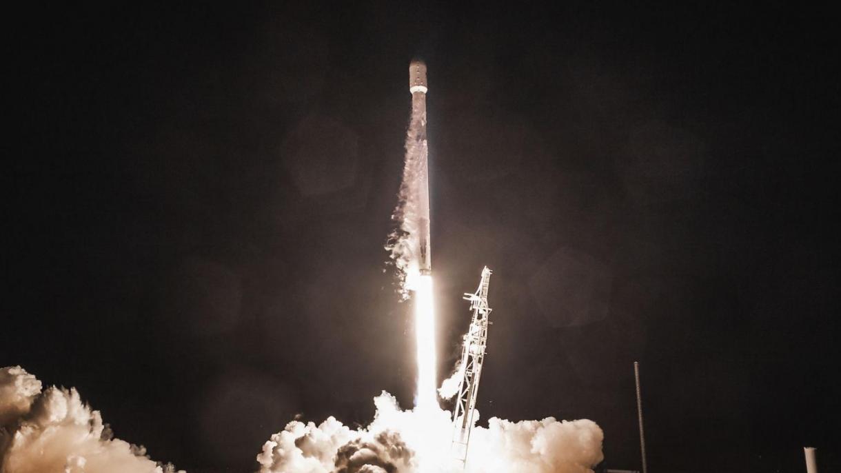 SpaceX ha lanzado 60 satélites más que serán los componentes de la red de internet Starlink