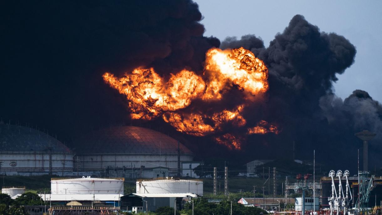 Gran incendio en los depósitos de combustible en Cuba deja 17 desaparecidos y más de 120 heridos