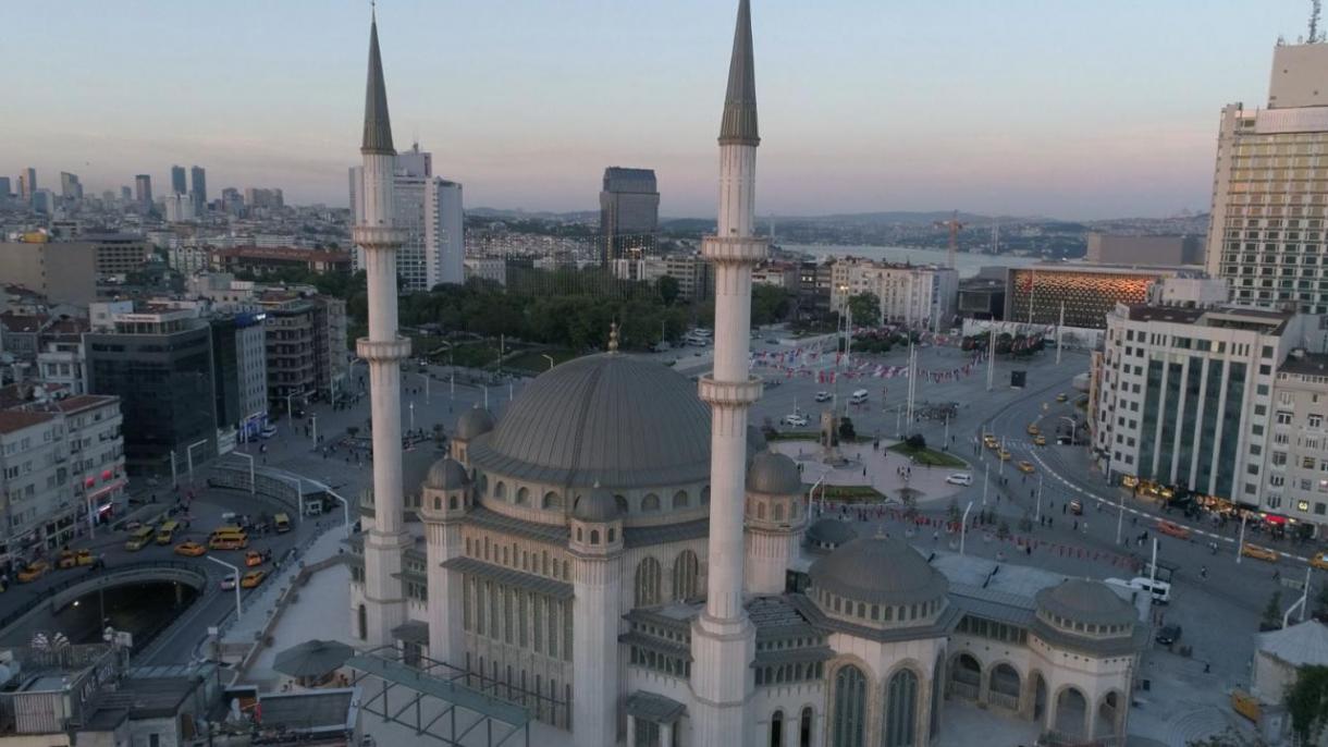 Taksim Cami 9.jpg