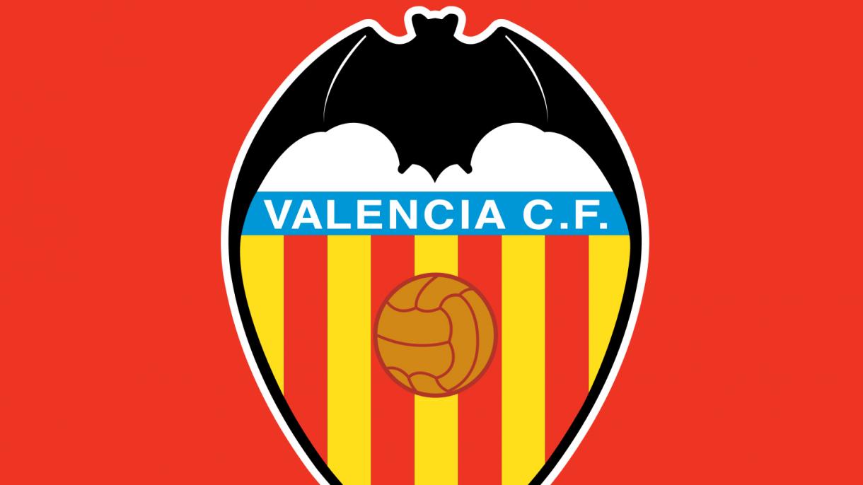 Una polémica interesante: DC Comics denuncia al club de Valencia por su logotipo