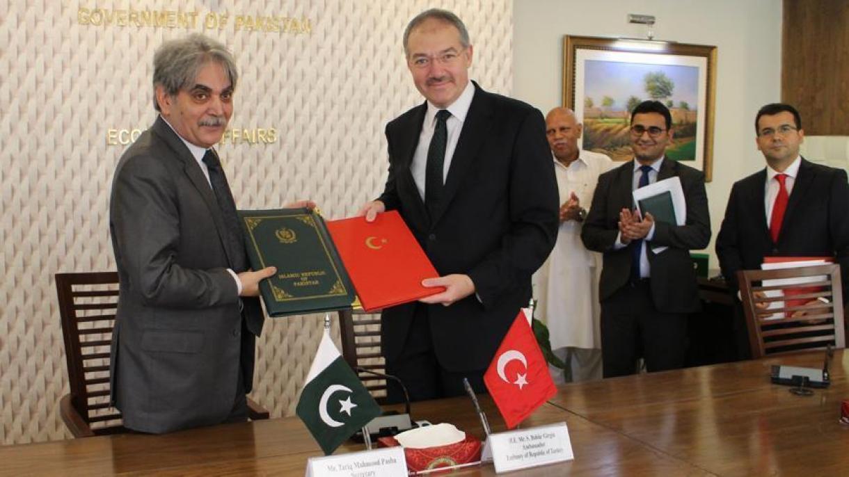 Turquia envia ajuda de 10 milhões de dólares para o Paquistão