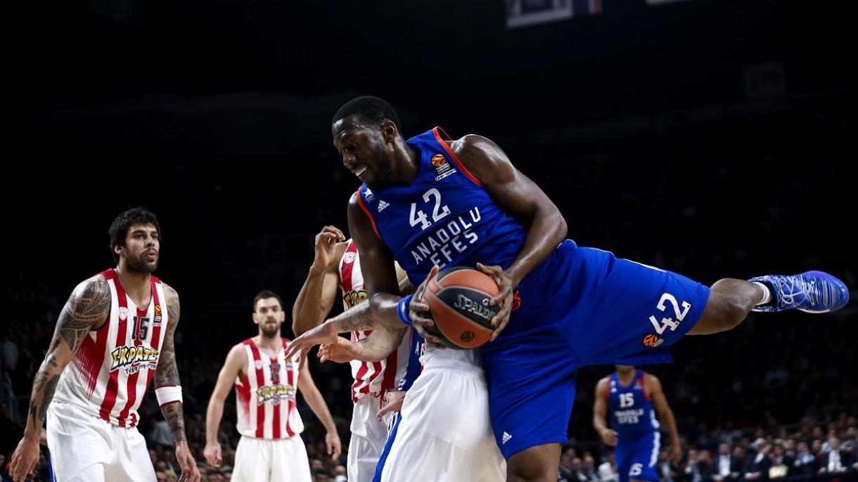 Αναντολού Εφές-Ολυμπιακός 64-60: Προηγείται 2-1 στη σειρά