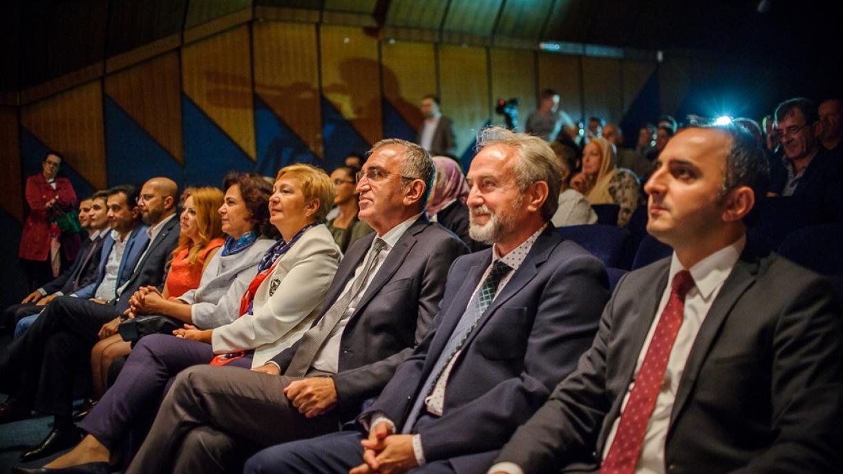 karadağ-ın başkenti podgorica-da türk halk müziği konseri_02.jpg