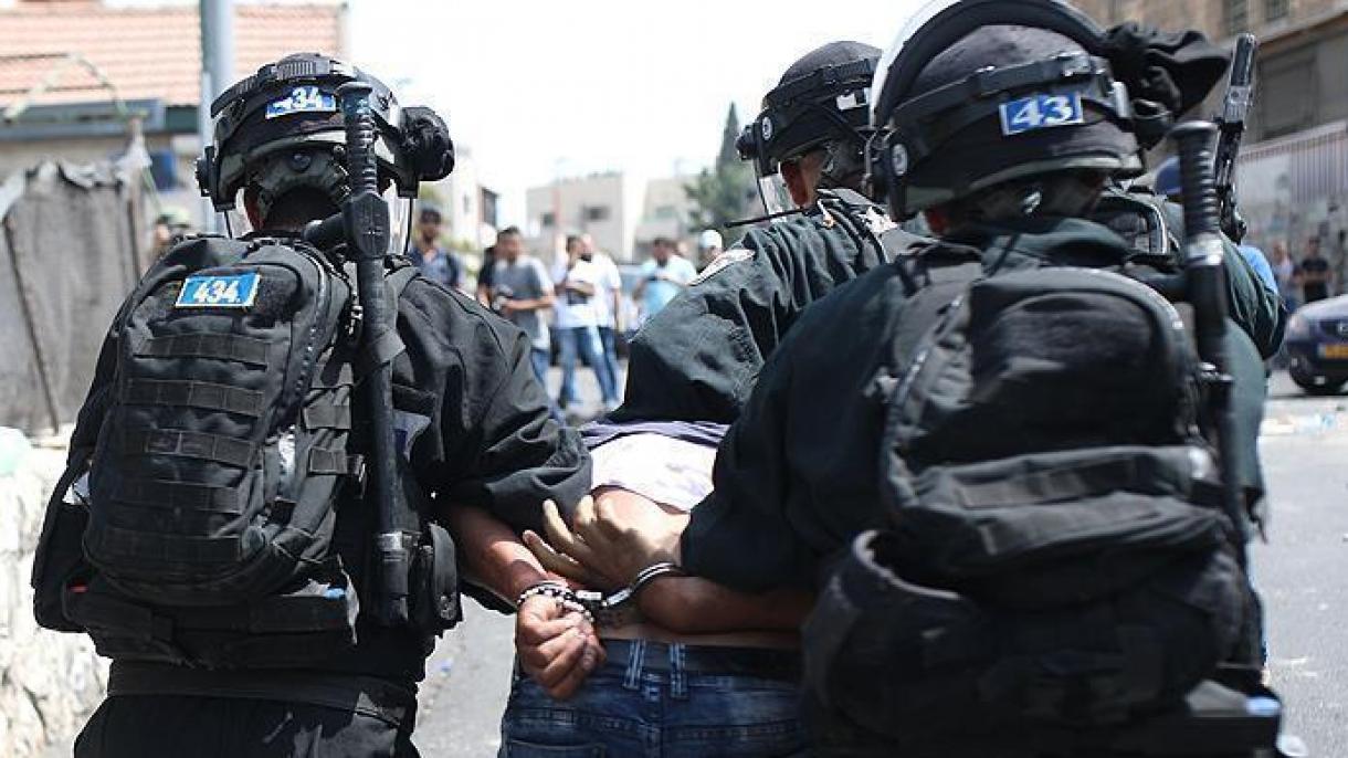 Les soldats israéliens arrêtent 15 Palestinien en Cisjordanie occupée