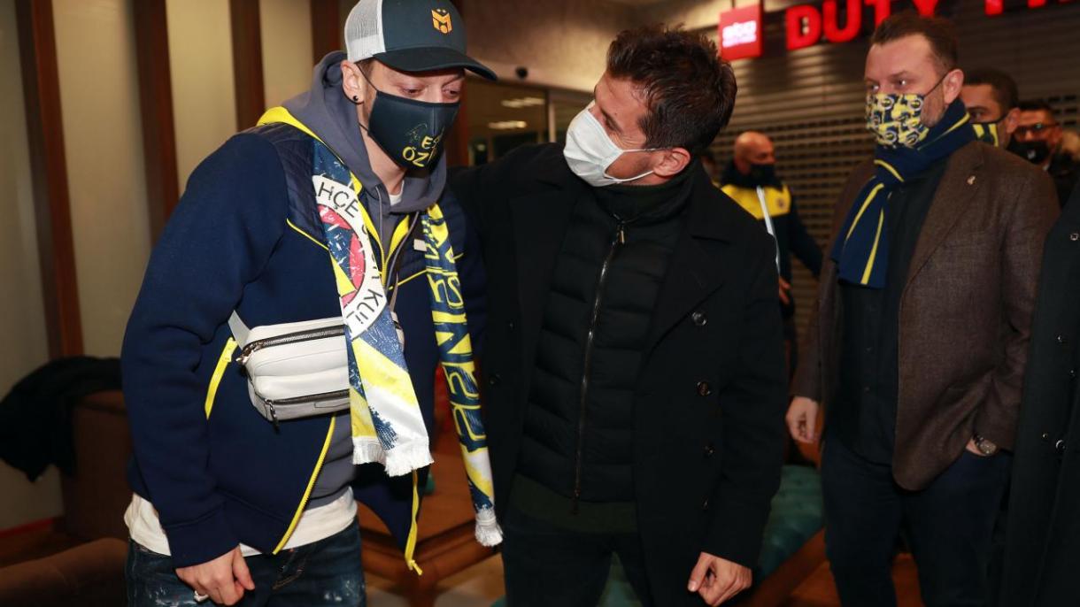 mesut özil 7.jpg