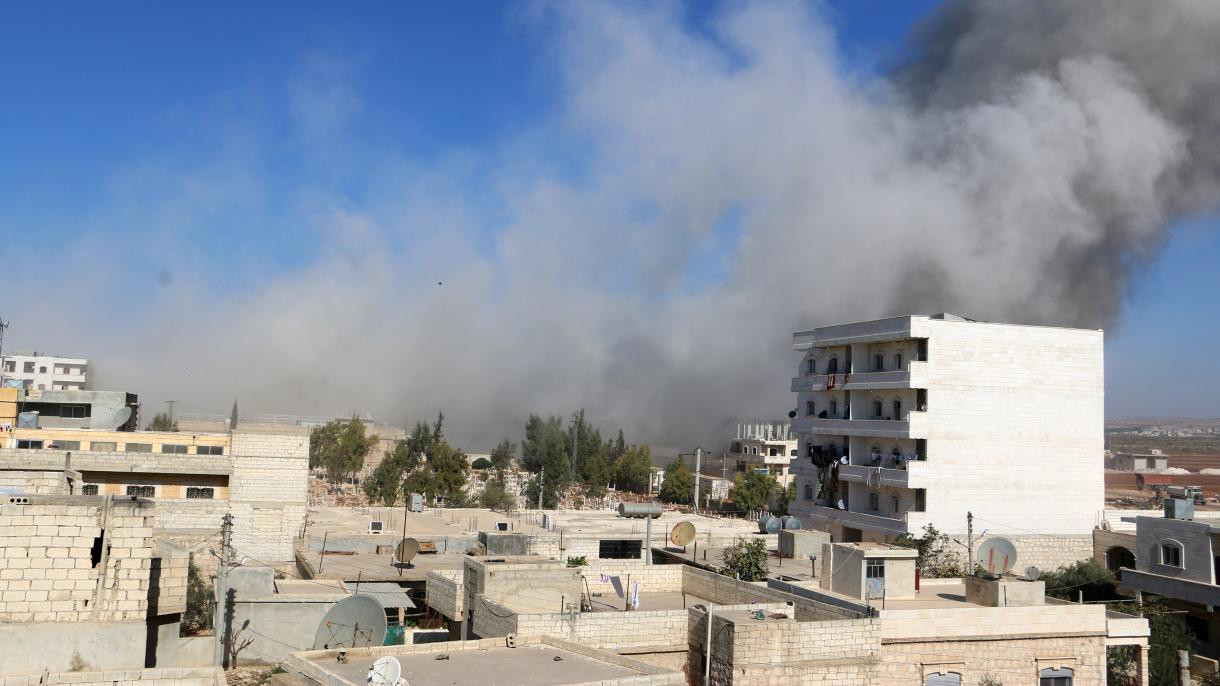 Suriya armiyasi, Idlibdagi bir bozorga qarshi havo hujumi uyushtirdi