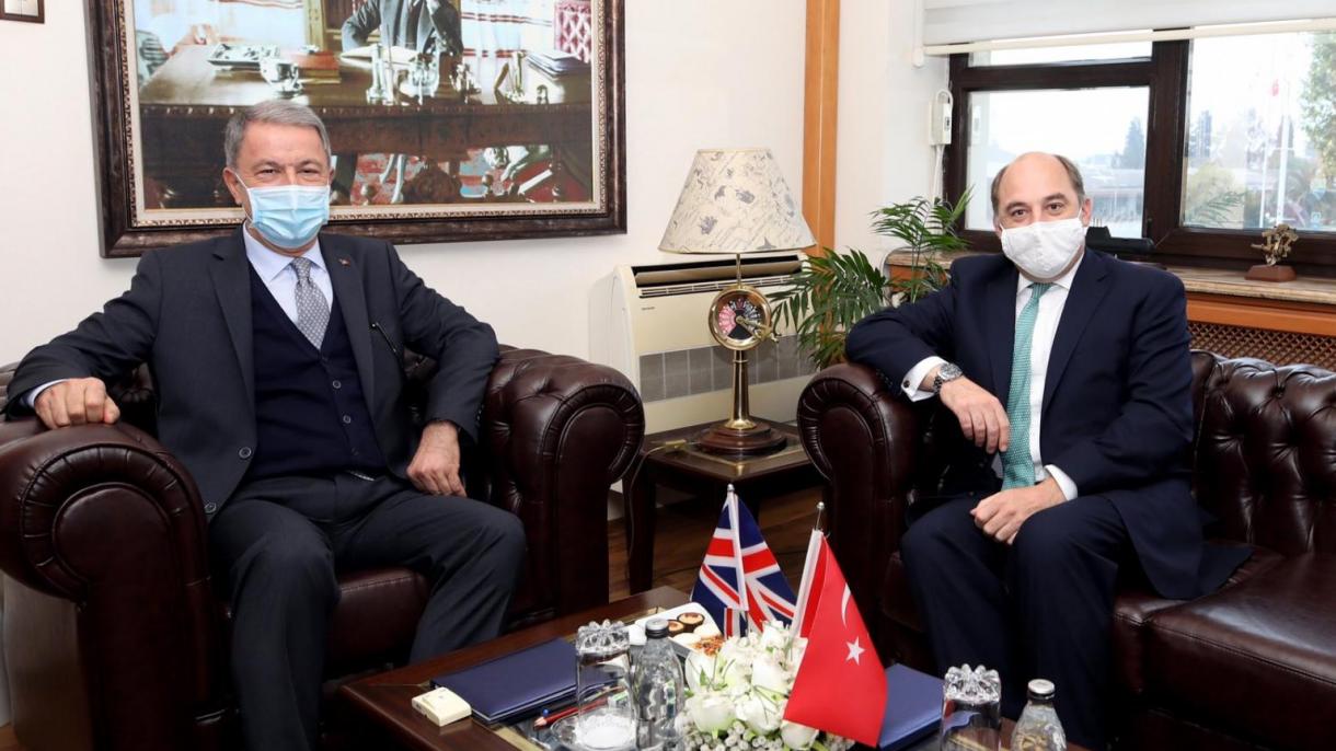 土英两国国防部长在伊斯坦布尔会晤