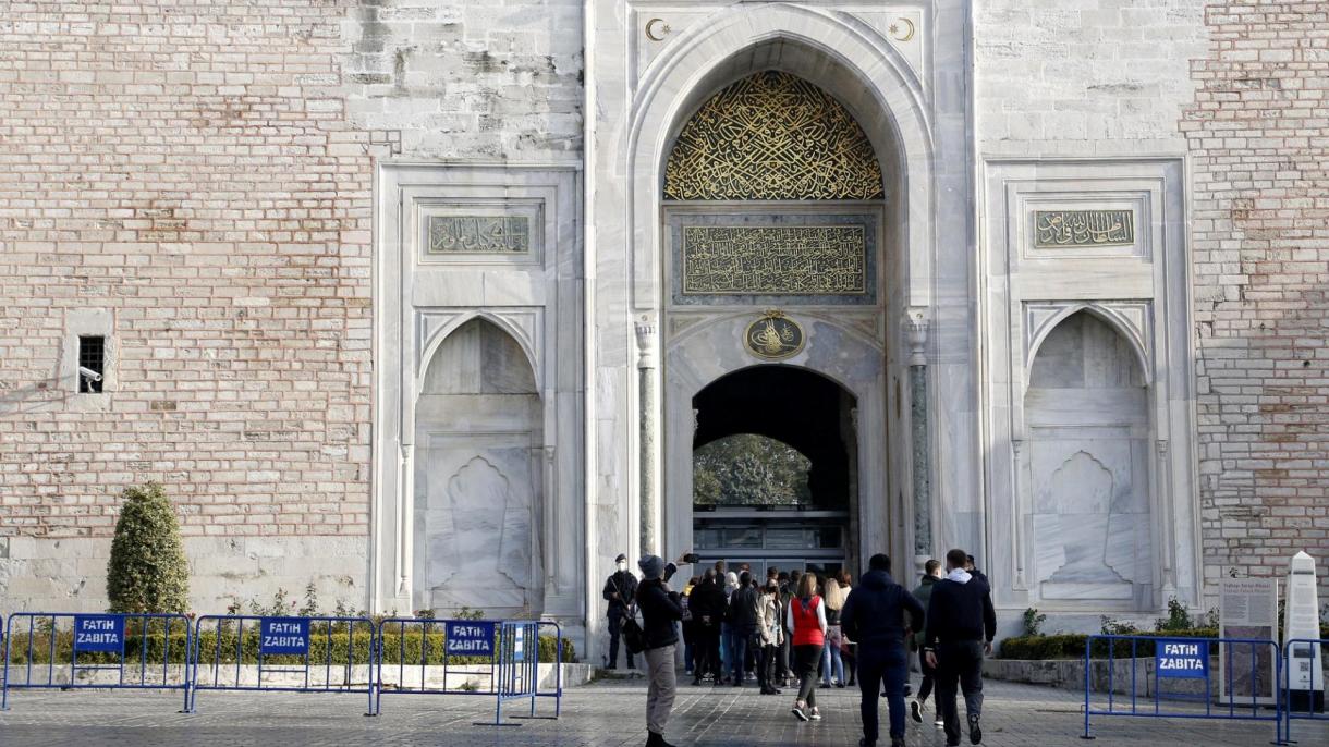 İstanbula gələn xarici turist sayı mart ayında artıb
