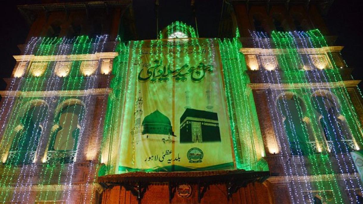 قوم عید میلاد النبیﷺ مذہبی عقیدت و احترام کیساتھ منا رہی ہے