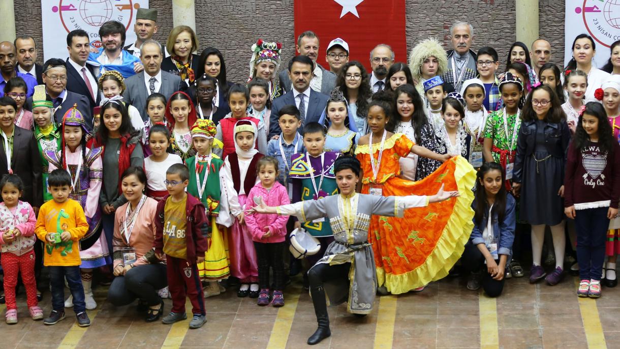 Αυλαία  για το 39ον Διεθνές Φεστιβάλ Παιδιού της  23ης Απριλίου που διοργανώνει η TRT