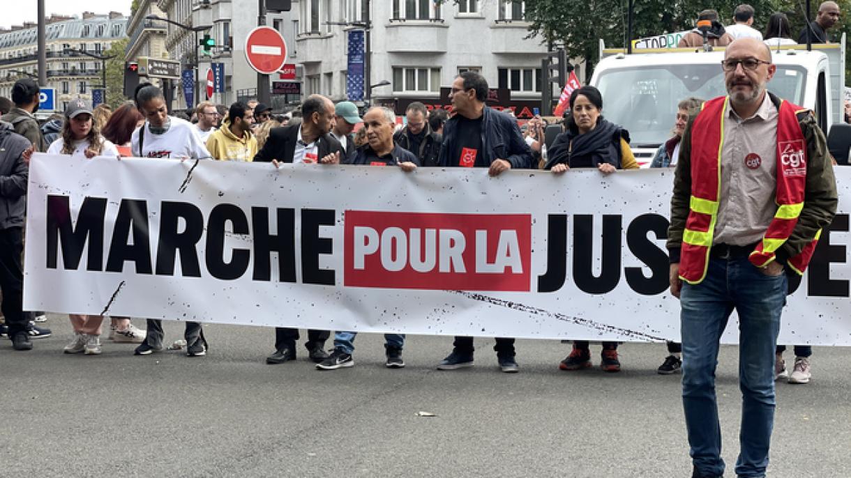 Fransa, irkcilik ve polis siddetine karsi yuruyus2.jpg