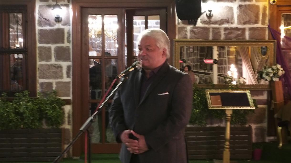 Kırgız Besteci, Şair, Komedyen Kümöndör Abılov 1.jpg
