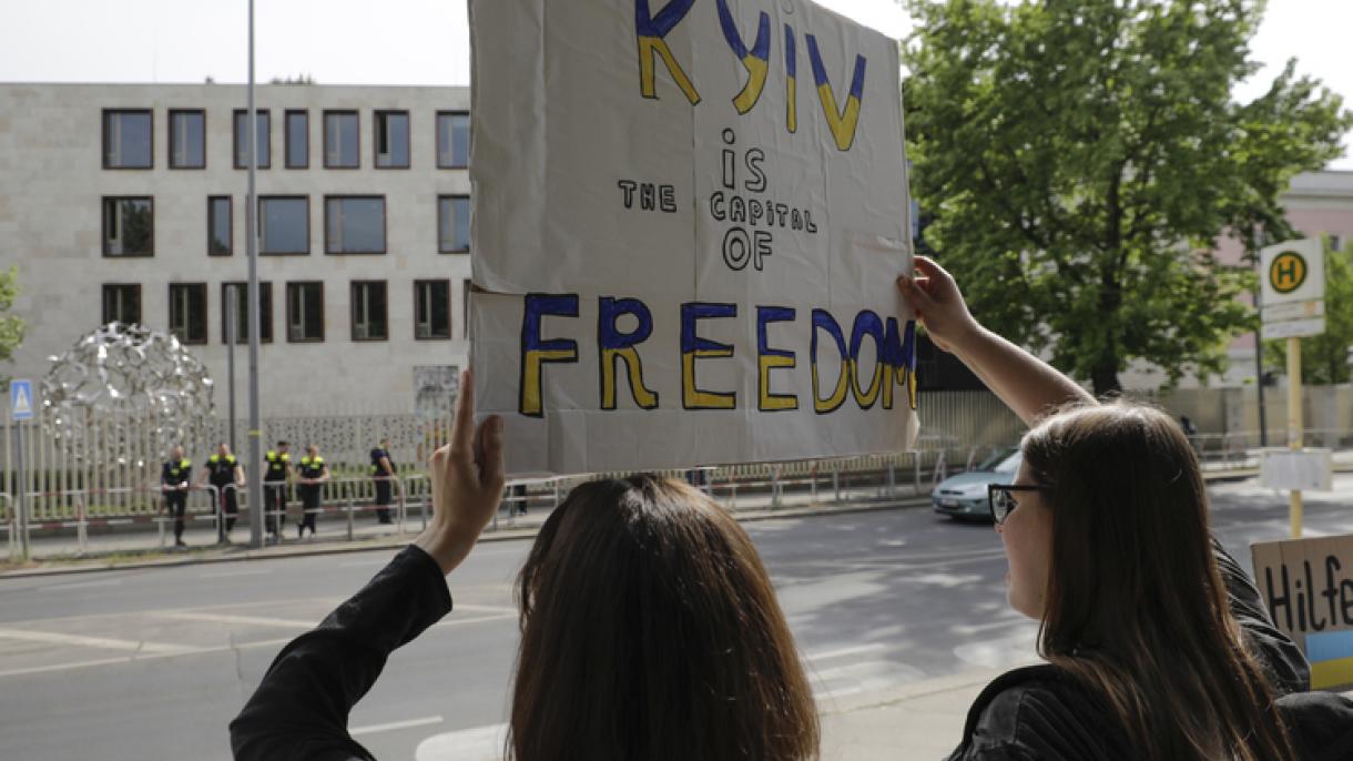 Ucranianos en Berlín piden que Turquía evacúe a los soldados y civiles atrapados en Mariúpol