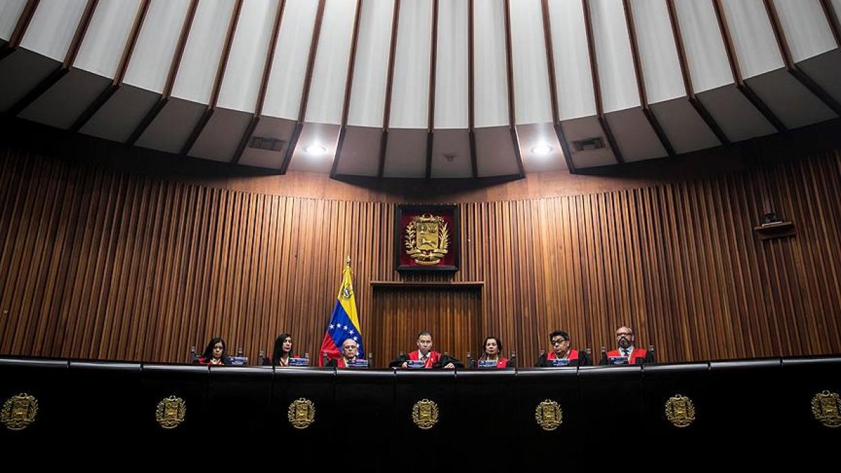 Detidos 27 soldados depois de se revoltarem contra Maduro