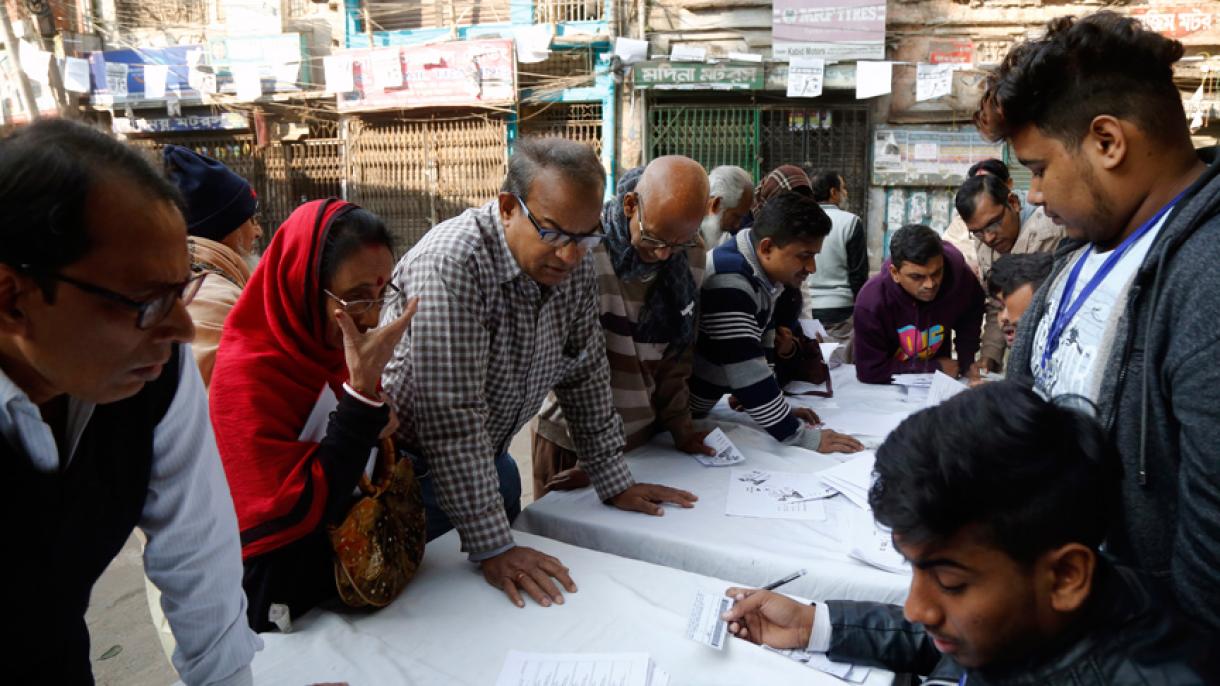 بنگلا دیش میں عام انتخابات کے لیے پولنگ جاری، ووٹنگ کے دوران سات افراد ہلاک