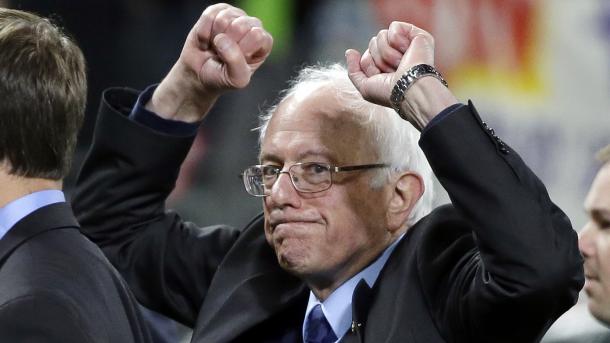 Sanders a Demokrata Párt vezetőjének távozását követeli a WikiLeaks információi alapján