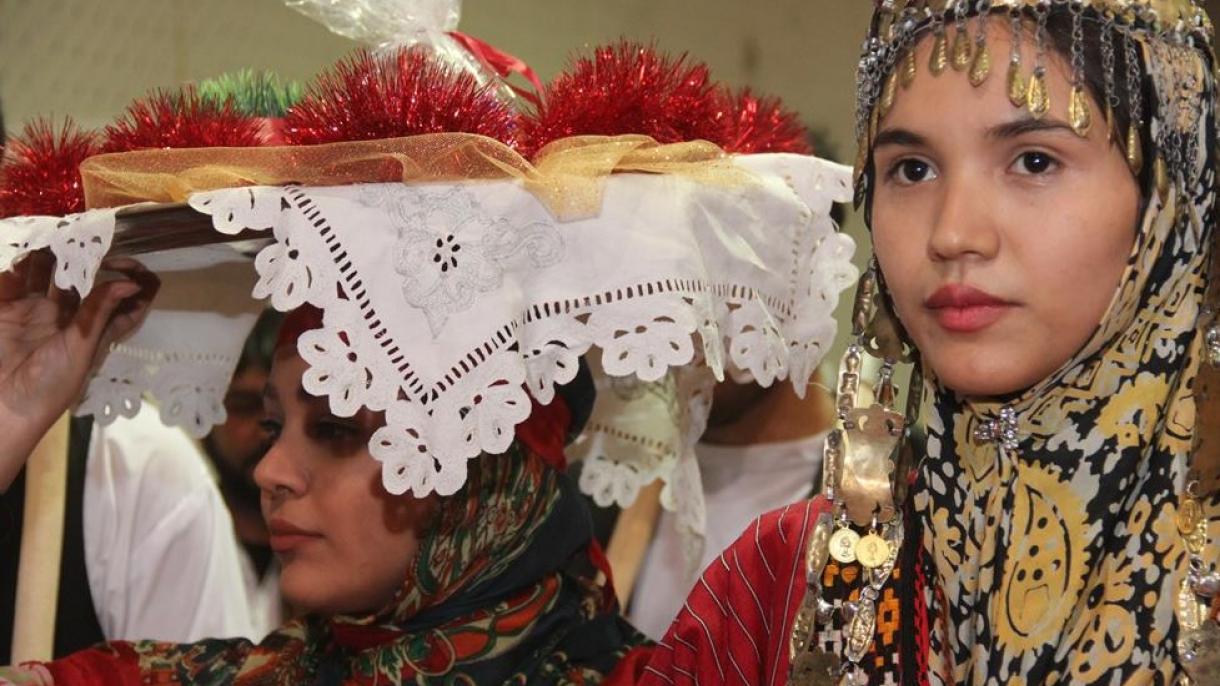 ۱۱-نجی حالقارا قۇوملار مدنیت داباراسی گچیرلر