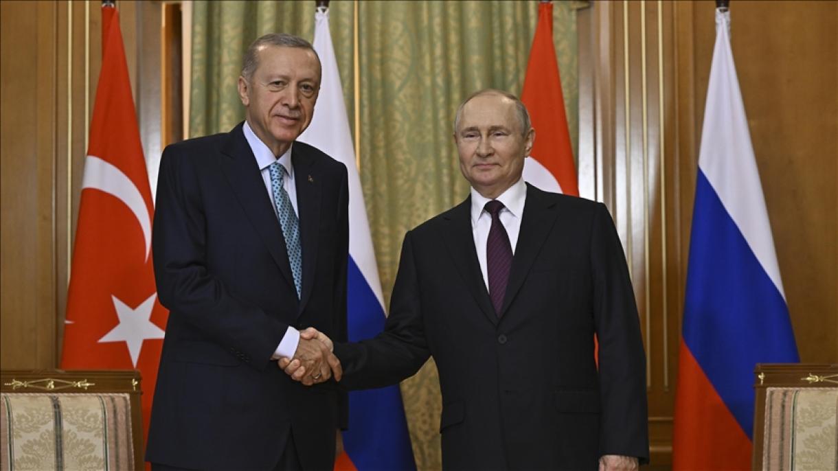 Putin Ärdoğanğa anıñ turında söyläwçe dokumental’ fil’mnı täq’dim itte
