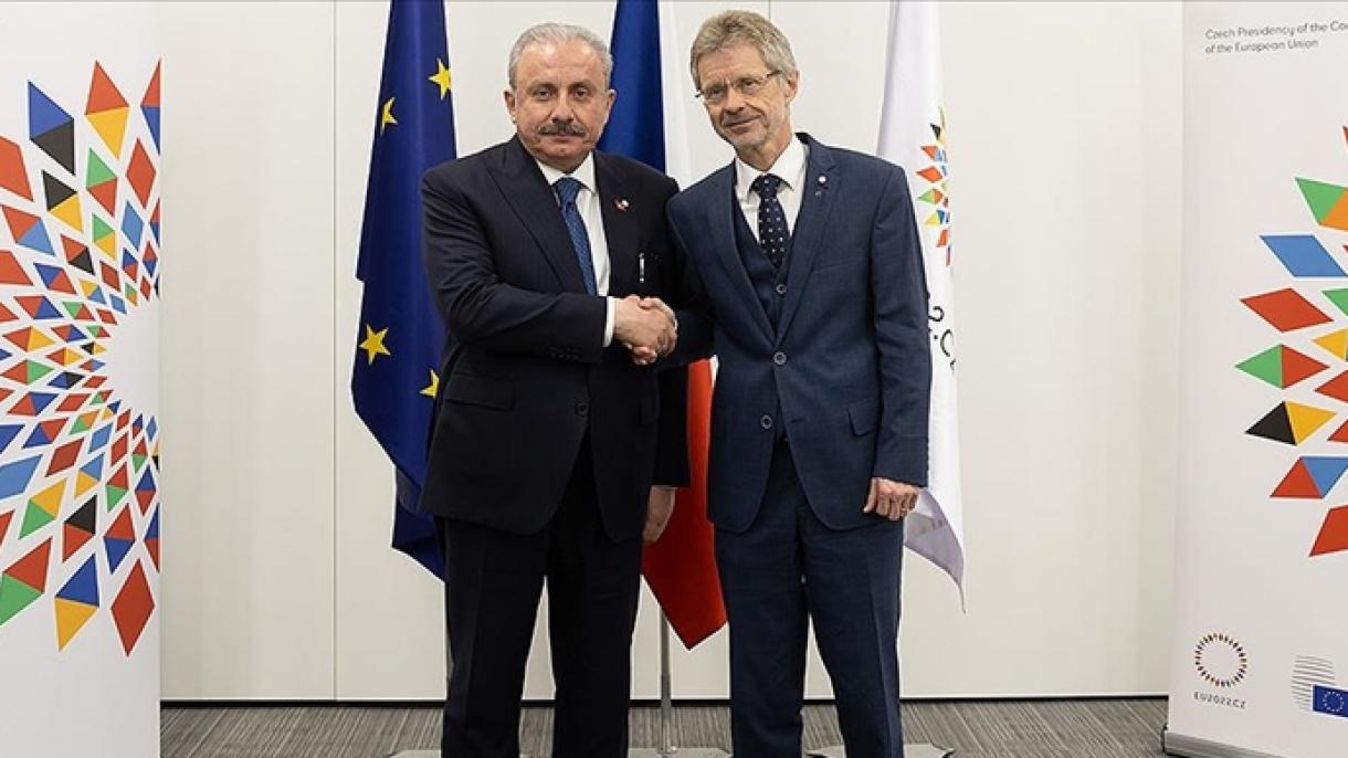 Mustafa Sentop incontra il presidente del Senato ceco Milos Vystrcil