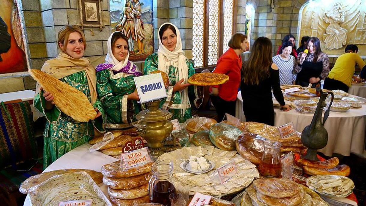 阿塞拜疆举行面包节