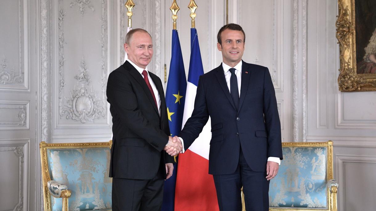 Vladimir Putin Fransiyada Prezident Emmanuel Makron bilan uchrashdi