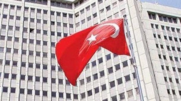 Турција продолжува да дотрчува на помош на настраданите земји