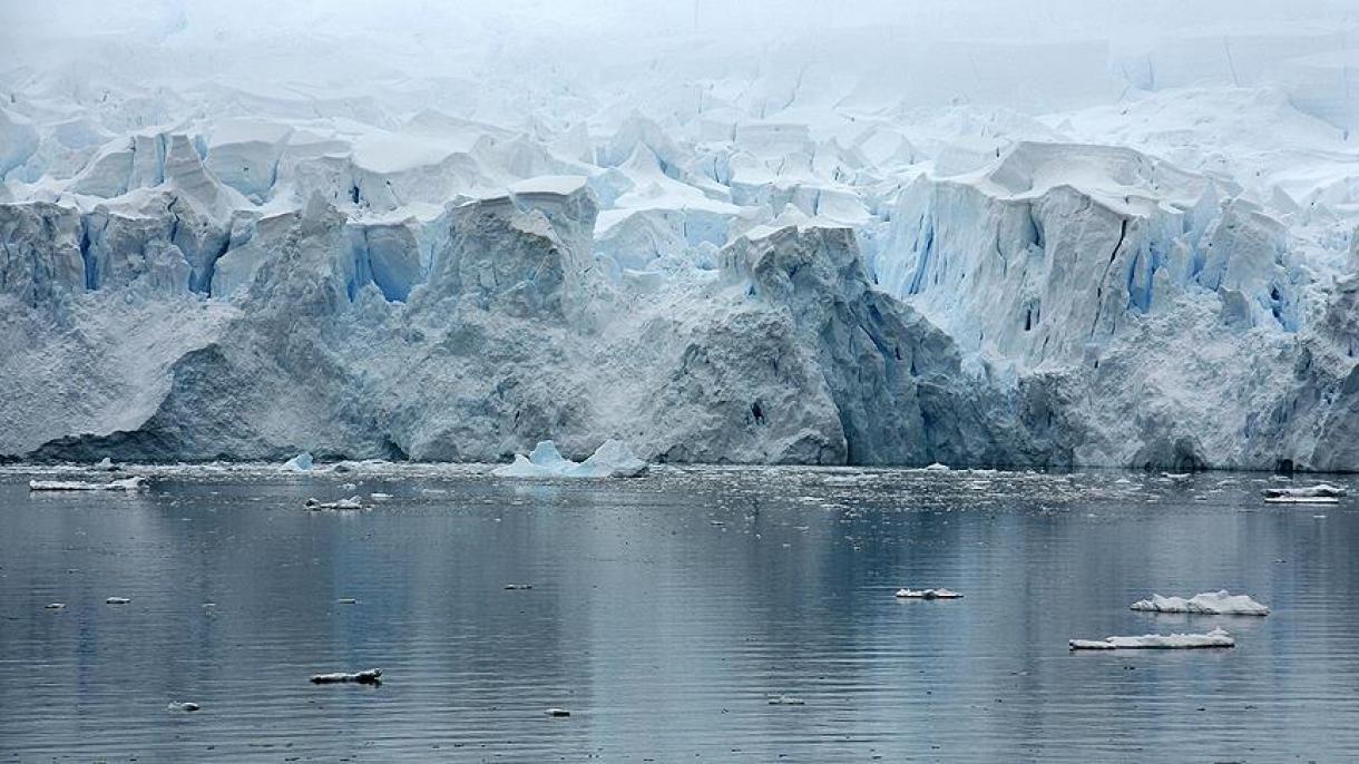 Antarktikada gigant boz kisäge quptı