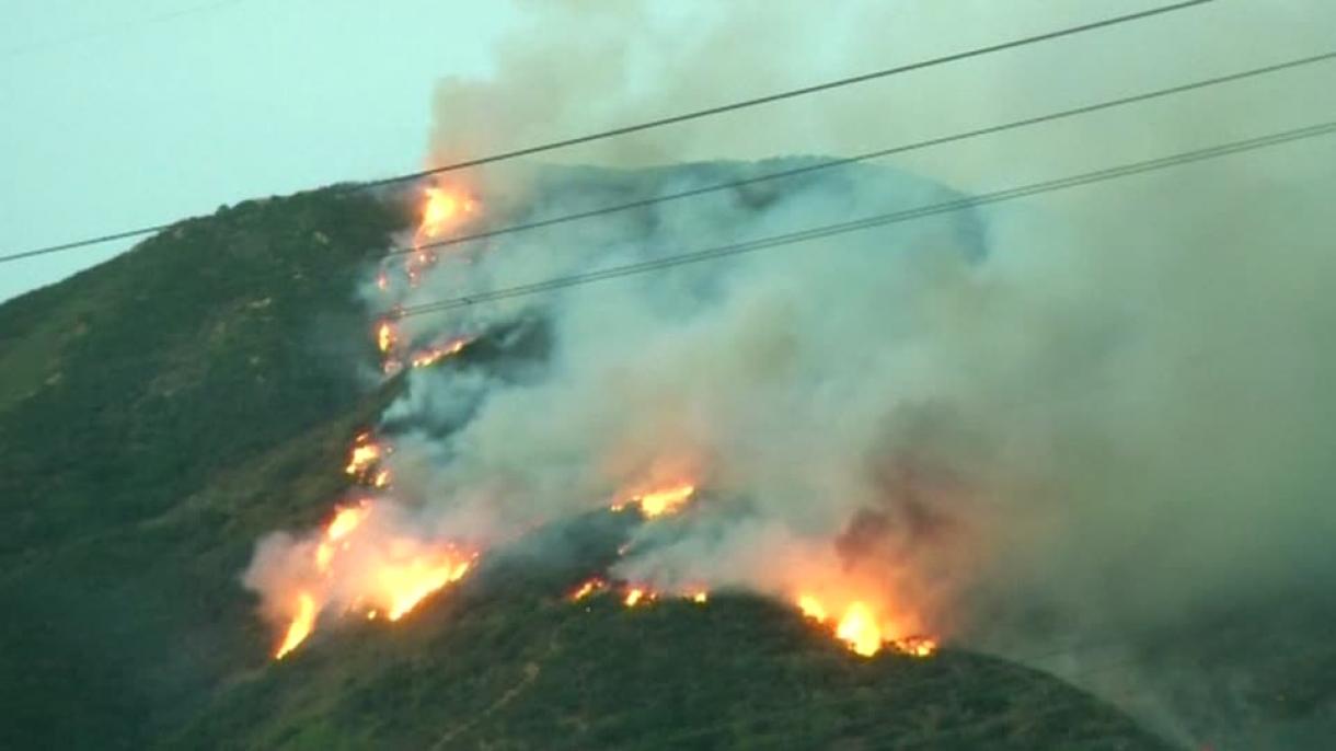 El fuego arrasa más de 12.000 hectáreas en California