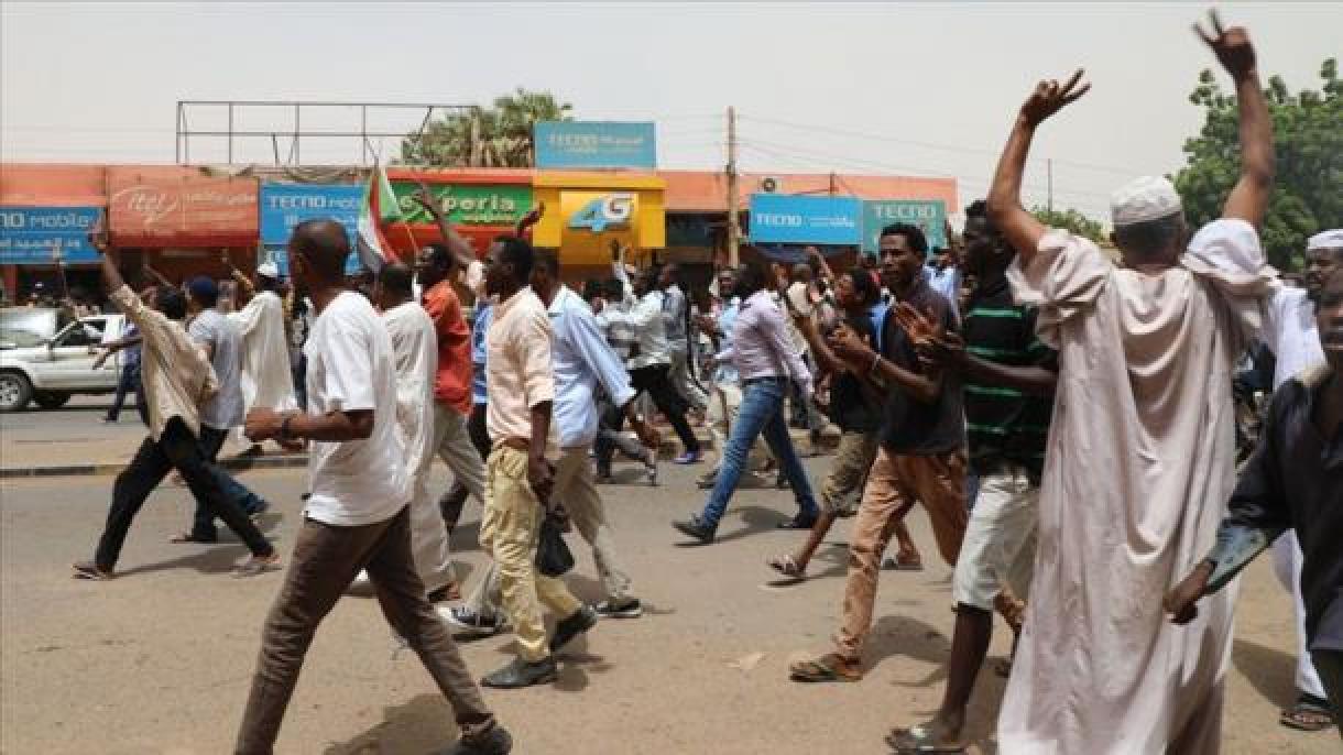 Protestos no Sudão deixam cinco mortos