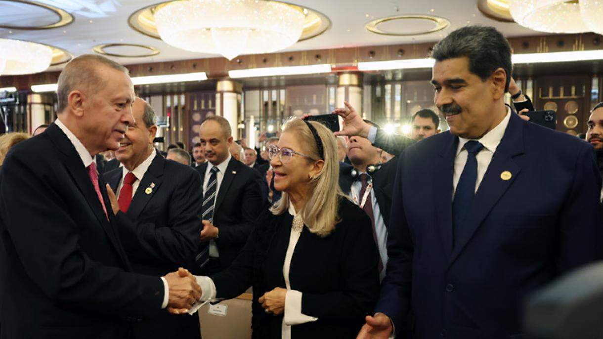 erdogan - maduro ve eşi.jpg