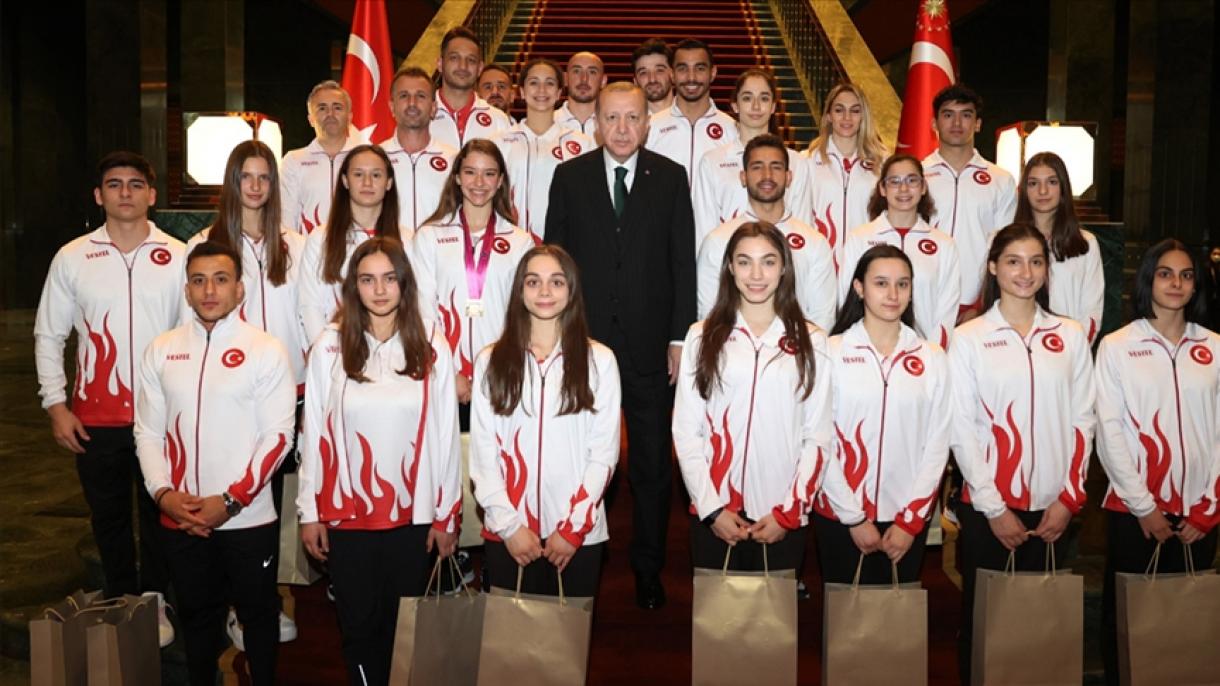 Ανάρτηση Ερντογάν σχετικά με την χτεσινή συνάντηση του με τους αθλητές