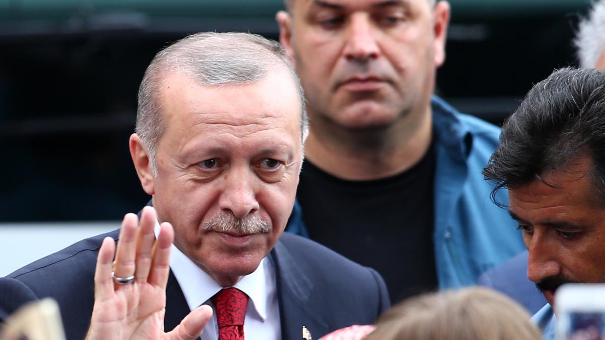 Эрдоган: "Валюта курсун чукул көтөрүп жиберүү менен Түркияны кулата албайсынар"