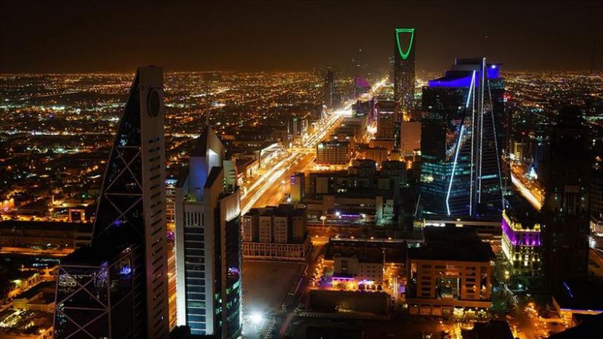 سعودی عربیستان ایلک دفعه توریست ویزاسی وئرهجک