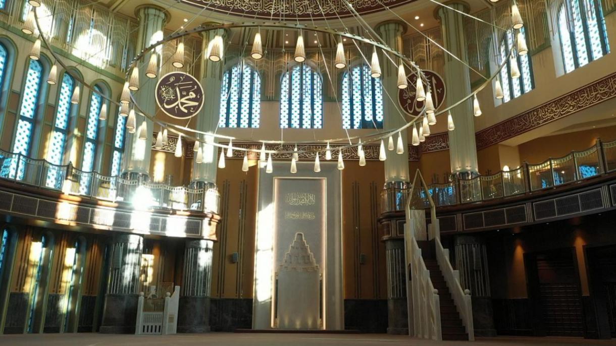 Taksim Cami 4.jpg