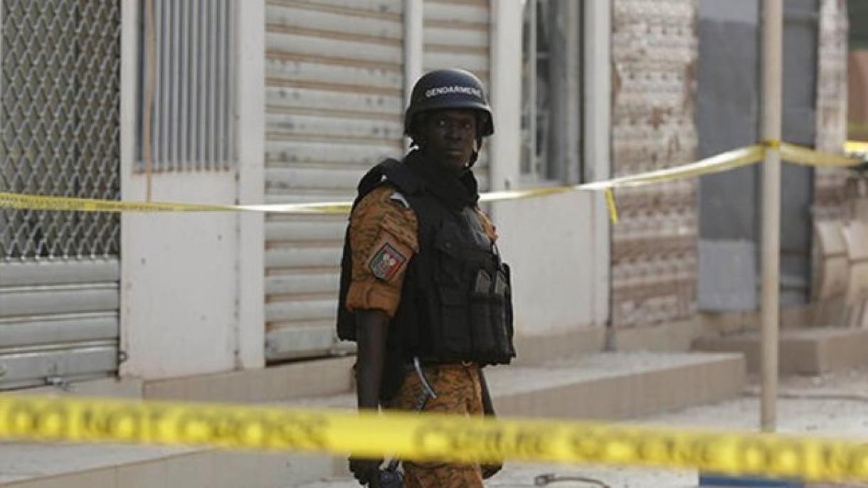 Ataque com arma de fogo contra equipe policial em Burkina Fasso