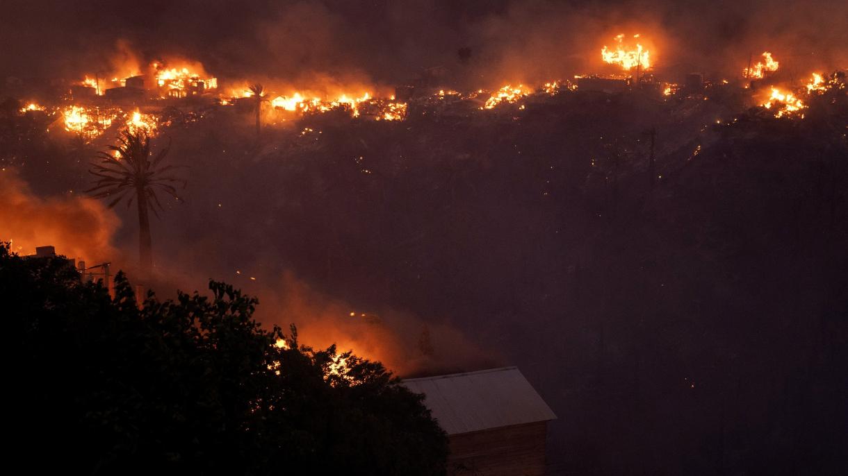 Chile decreta “estado de catástrofe” por incendios forestales en la región de Valparaíso