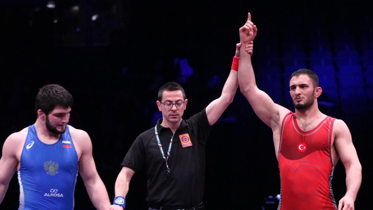 Turquía gana oro, bronce y plata en el Campeonato de Europa sub 23 de lucha
