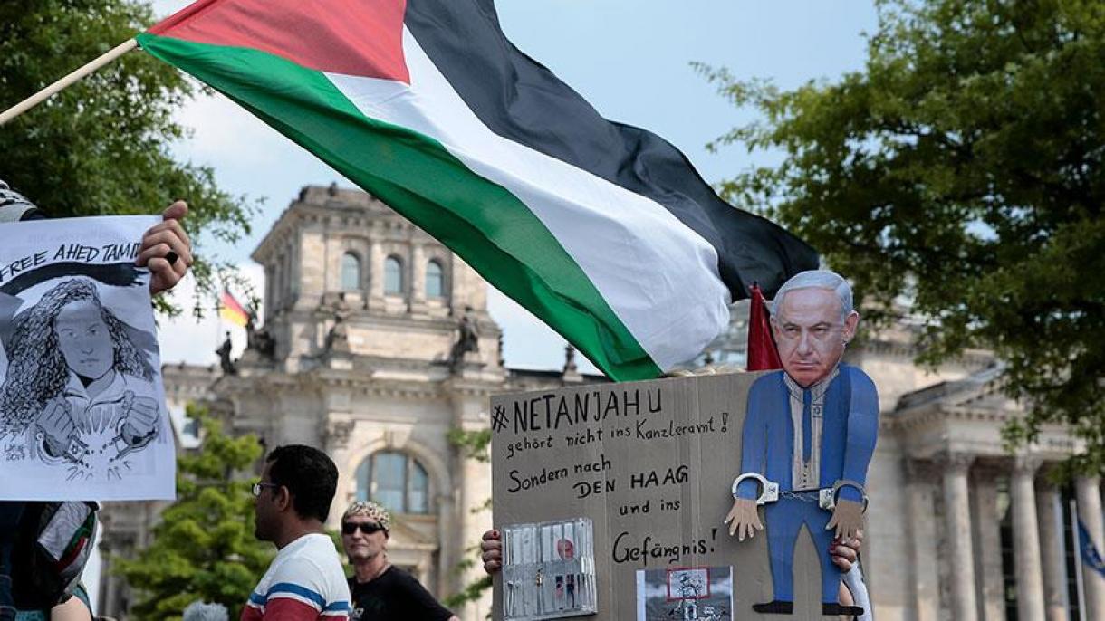 Германияда Нетаньяхуга каршы митинг болду