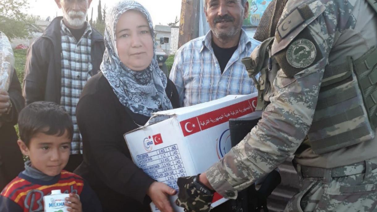 Türkiyə Silahlı Qüvvələri Afrində kənd sakinlərinə humanitar yardım çatdırdı