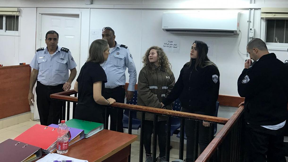 Apel izraelskoj ambasadi: Ahed je dijete, umjesto nje uhapsite mene