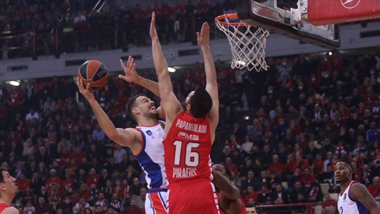 Anadolu Efes-Olympiakos.jpg