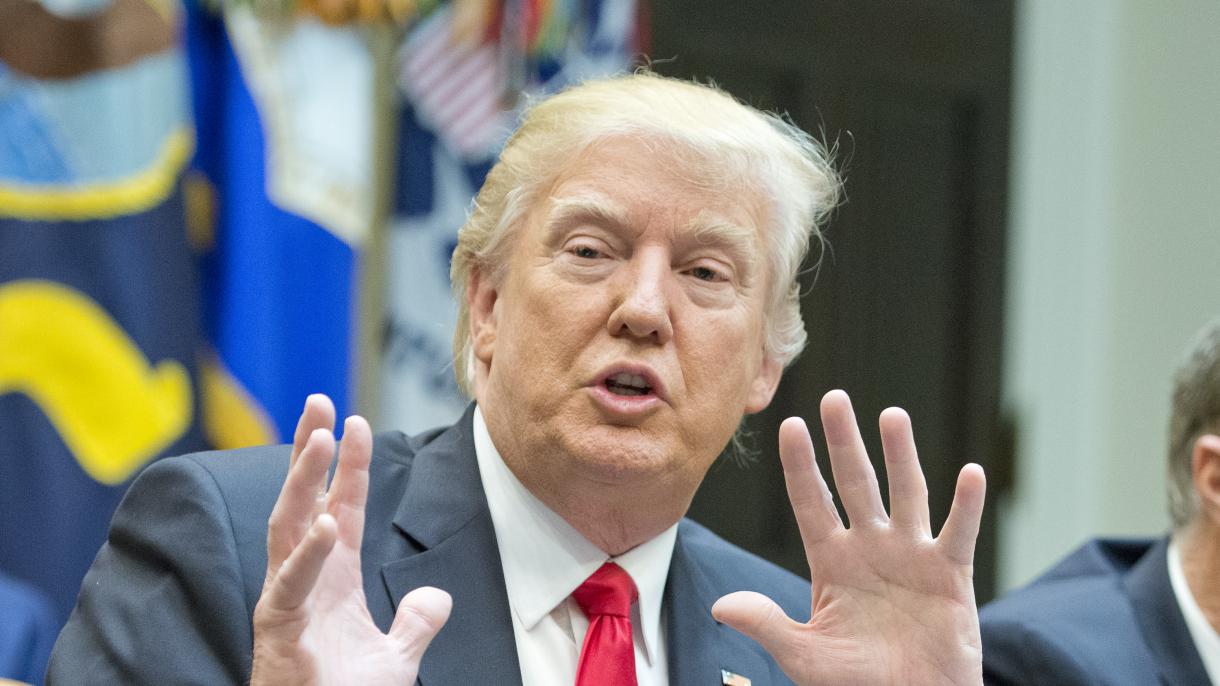 Trump acclamé par ses partisans en Floride