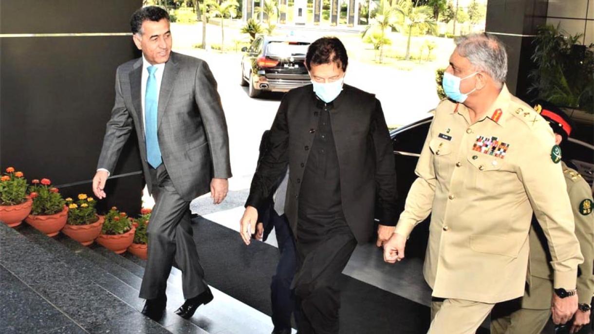 وزیراعظم عمران خان کی زیرصدارت آئی ایس آئی ہیڈ کوارٹرزمیں اجلاس،اہم امورپربریفنگ